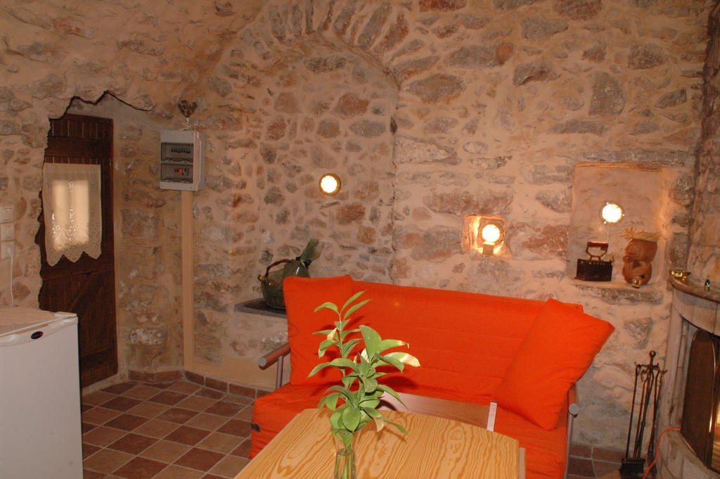 Stoneapartments, Γ Κωσταλοσ Και Σια Οε Avgonima Zewnętrze zdjęcie